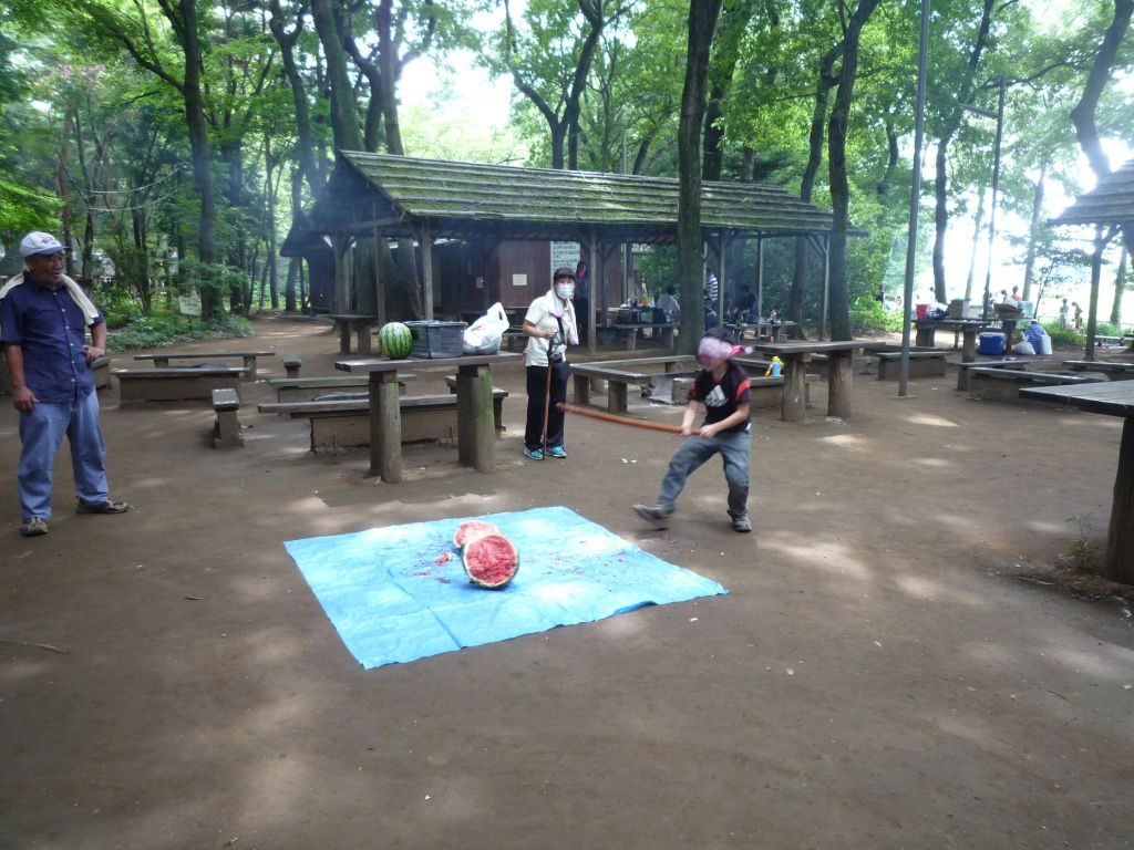 スイカ割り